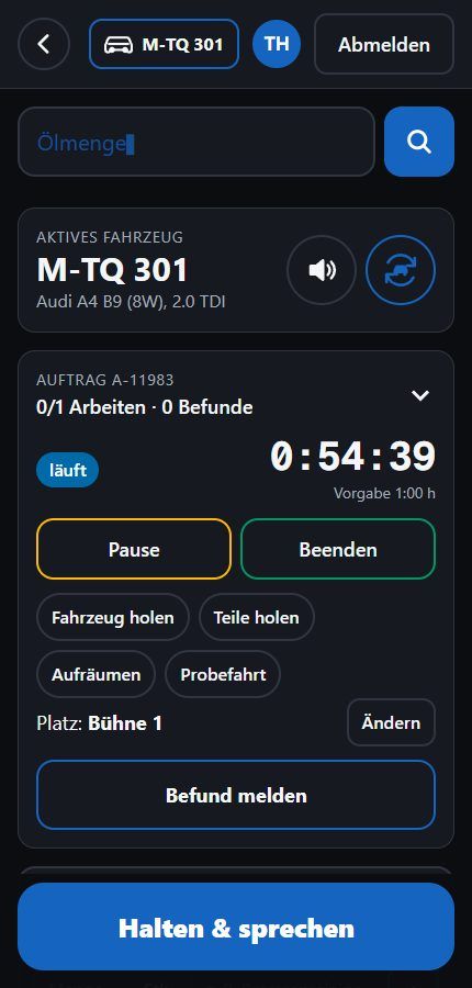 Monteur-Ansicht mit laufendem Auftrag, Zeit und Vorgabe, Knöpfen für Pause und Beenden sowie dem Knopf Halten und sprechen.